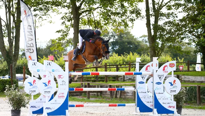 Cédric Hurel CSO Grand National FFE-AC Print de saut d'obstacles à Auvers 2021