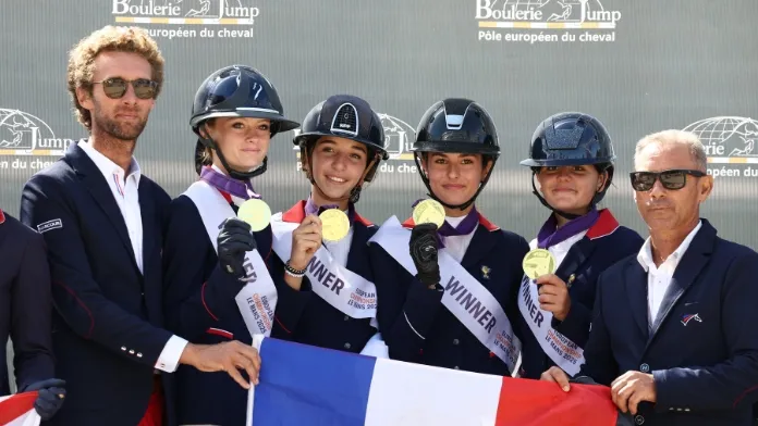 L’or par équipes et en individuel en concours complet