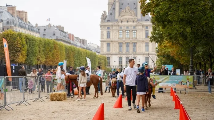 Fête du Sport : franc succès pour "Le Poney-club des Tuileries - Louvre"