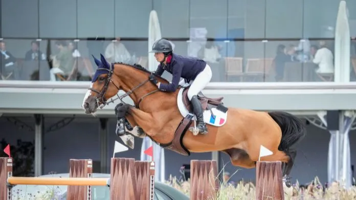 Nina Mallevaey et Nikka VD Bisschop