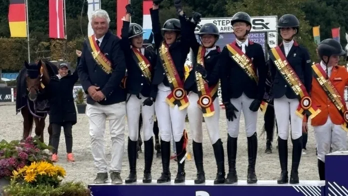 Les Enfants 2e de leur finale des Coupes des nations à Lierre, les Poneys 4e