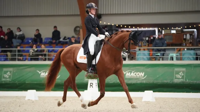 Championnat des As Juniors dressage laure Peretti crédit Agence Bouillot
