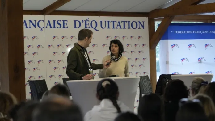 Équitation pour adultes : accompagner et inspirer une génération en mouvement